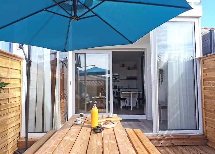 Le Ptit Chaumois - 4 Personnes * 莱萨布勒-多洛讷